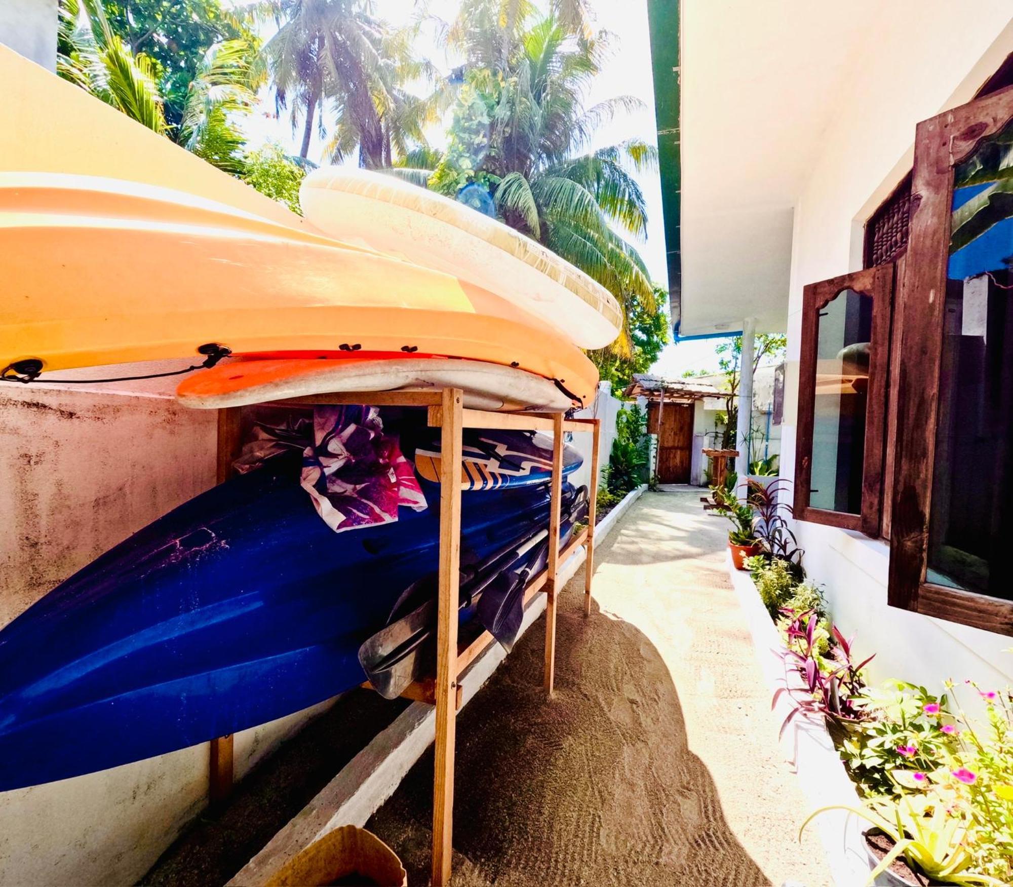 Hotel White Tern Maldives à Maamigili Extérieur photo